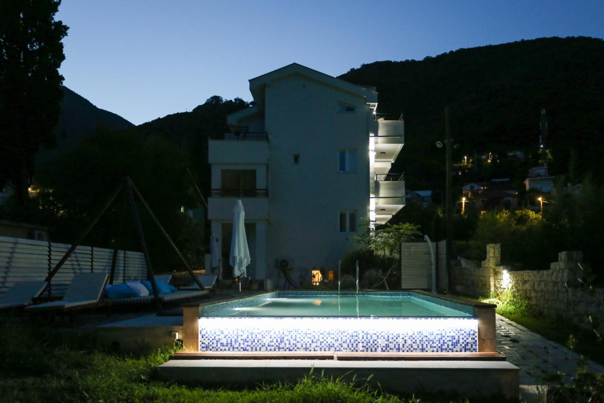 Apartments Cukovic Herceg Novi Exterior photo