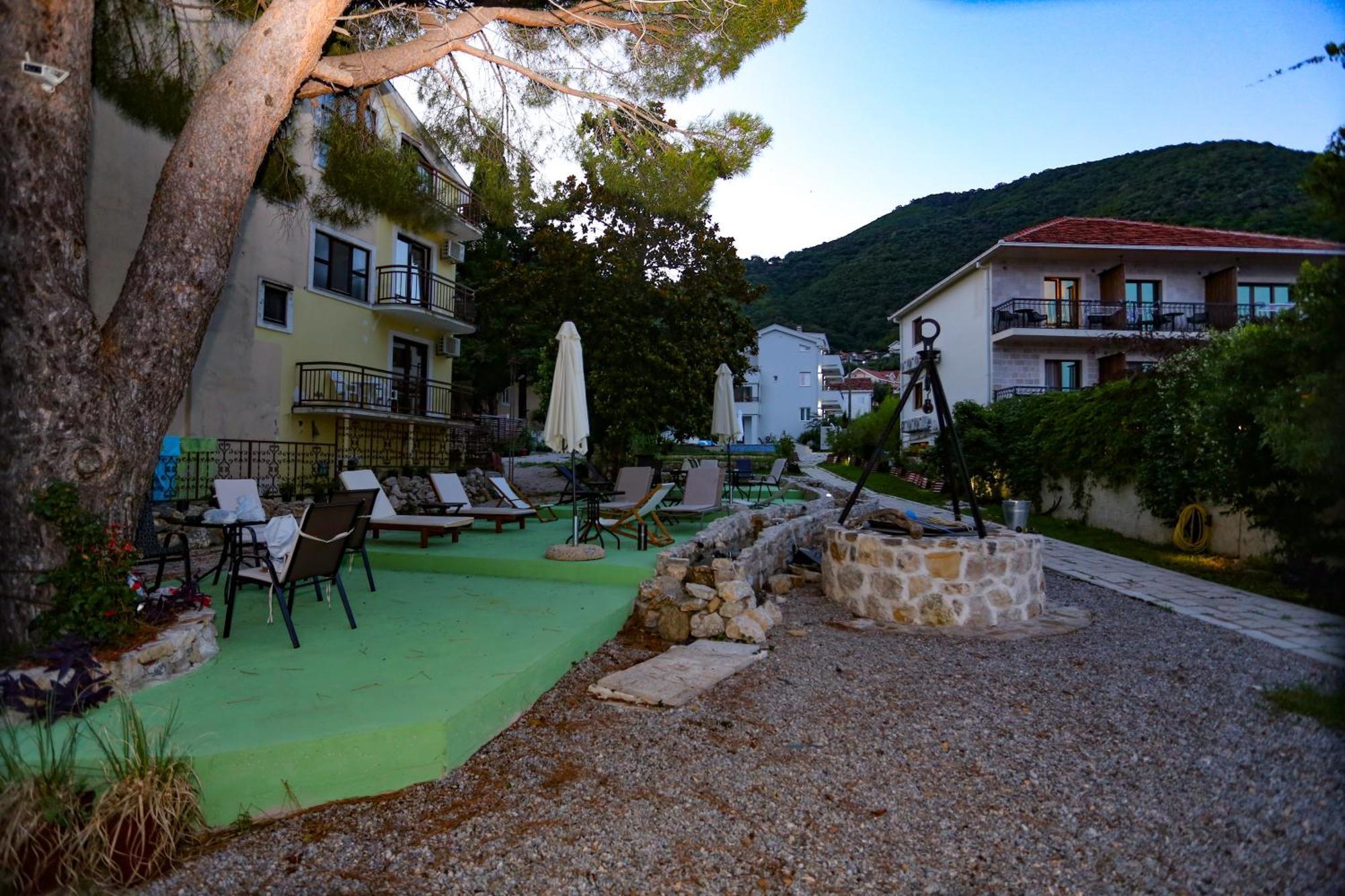 Apartments Cukovic Herceg Novi Exterior photo